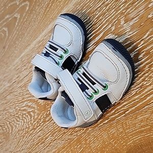 Stride rite toddler shoes size 4W